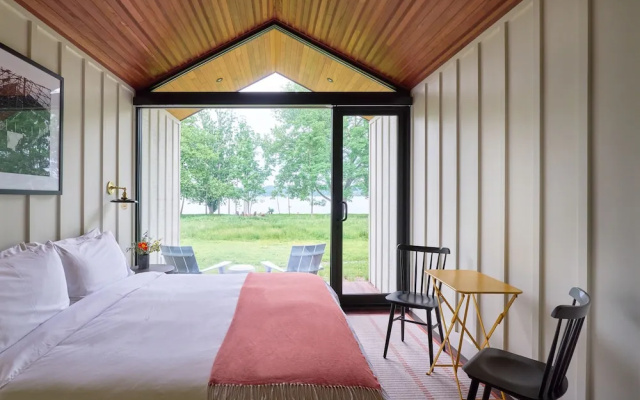 Standard Double room with river view