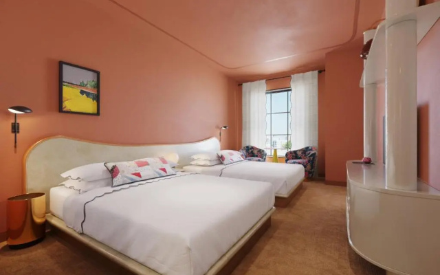 Deluxe Quadruple room