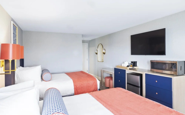 Standard Quadruple room with balcony
