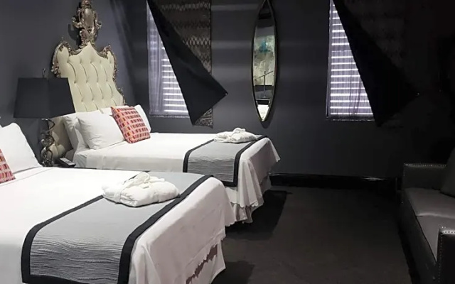 Quadruple Suite