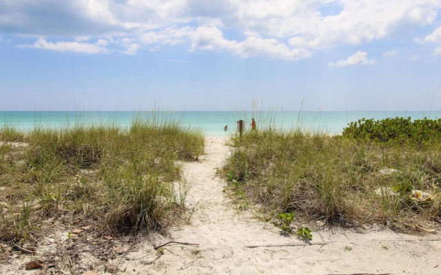1 Bedroom Quadruple Suite beachfront