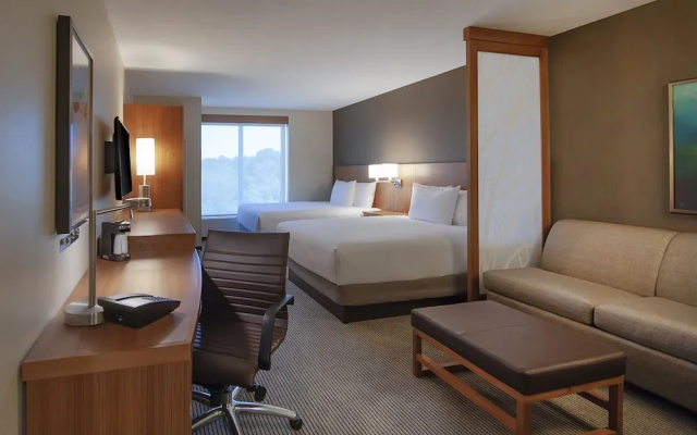 High Floor Quadruple room with sofa bed
