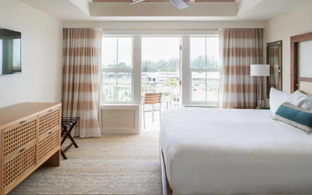 2 Bedrooms Villa with harbour view
