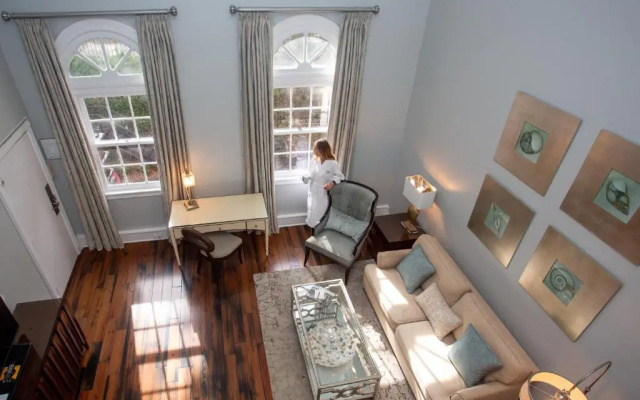 2 Bedrooms Suite with river view