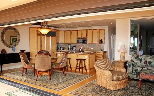 2 Bedrooms Apartment oceanfront