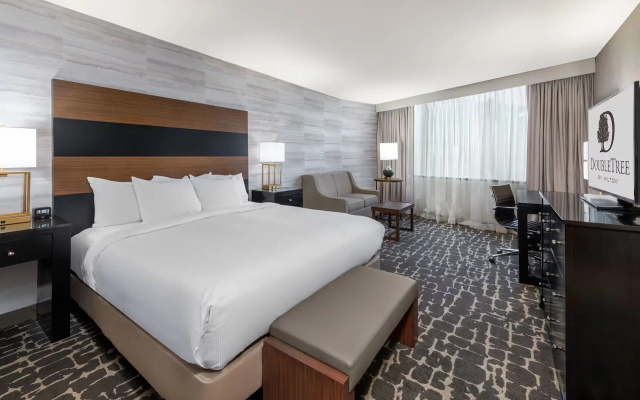 Standard room with mountain view