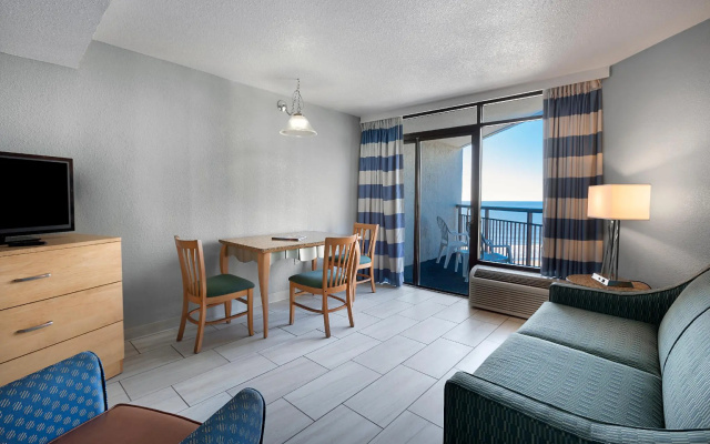 Suite with ocean view