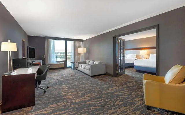 Quadruple Suite