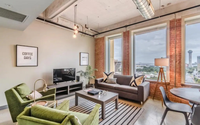 2 Bedrooms Apartment
