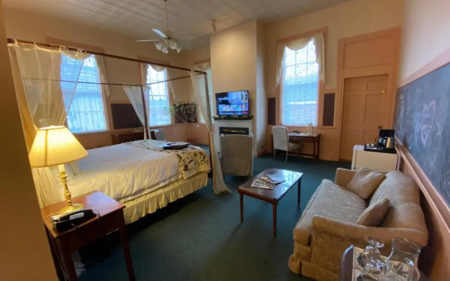 Double Suite