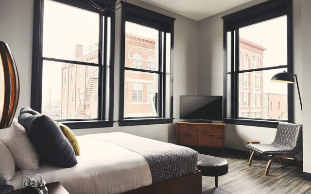 Double Suite
