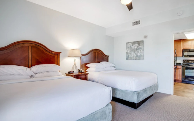 2 Bedrooms Suite with partial ocean view