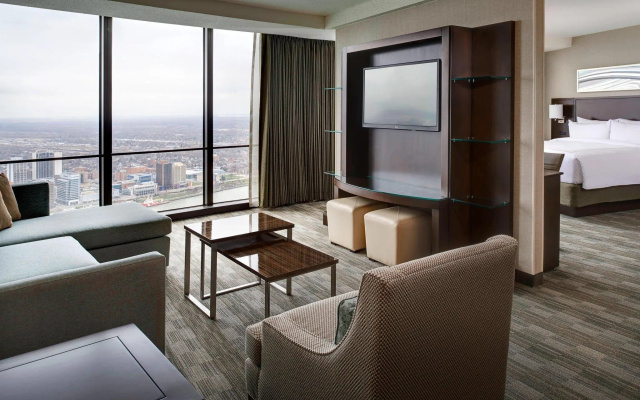 1 Bedroom Executive Double Suite with city view