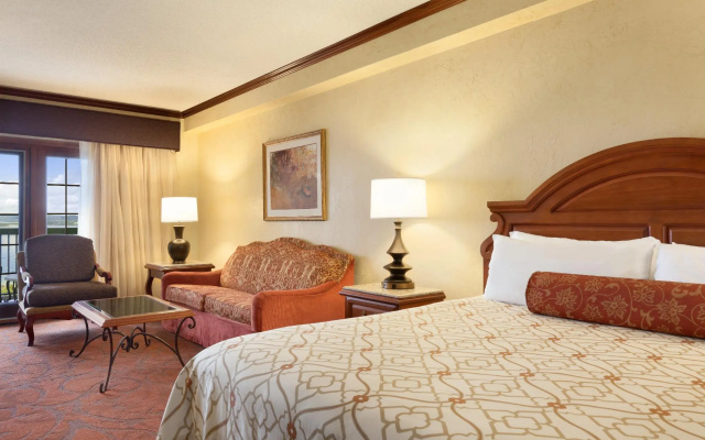 Deluxe room with lake view