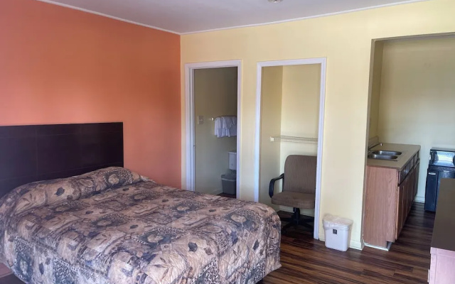 Economy room