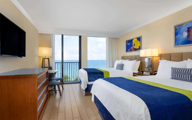 Standard Quadruple room with view