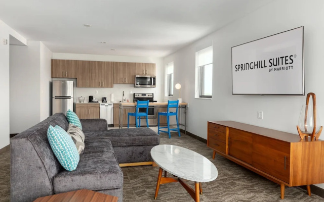 1 Bedroom Suite with river view