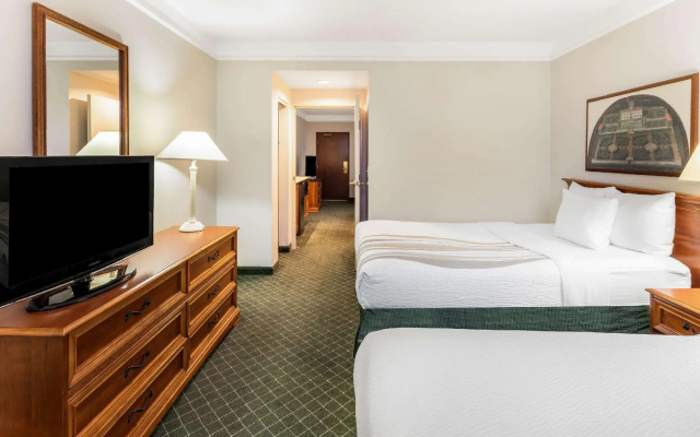 1 Bedroom Quadruple Suite