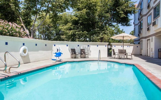 Deluxe Double Suite