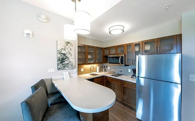 1 Bedroom Double Suite with pool view