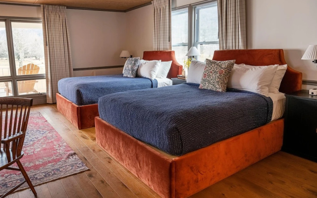 Standard Quadruple room with balcony and with mountain view