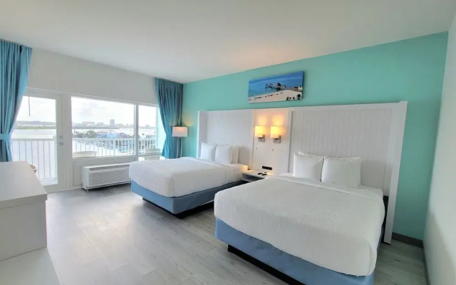 Standard Quadruple Family room with harbour view