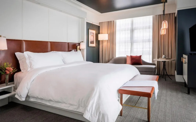 Grand room