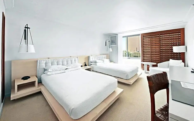 Premier Twin room with city view