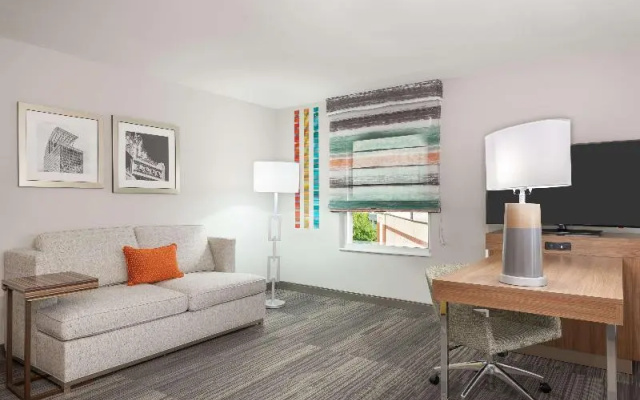 Double Studio Suite with city view