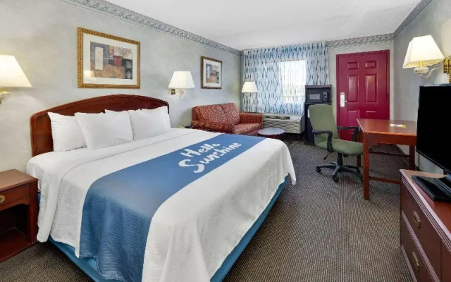 Standard Triple room