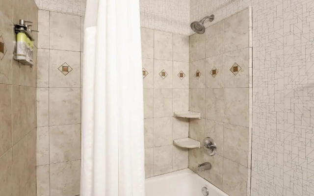 Deluxe Double Suite