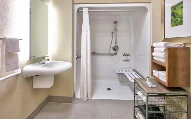1 Bedroom Suite