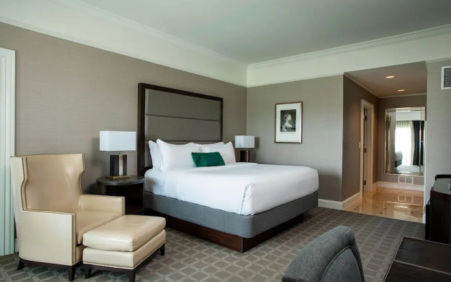 Executive Double room with balcony and with park view