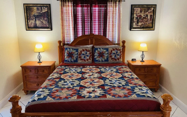 2 Bedrooms Executive Suite with pool view