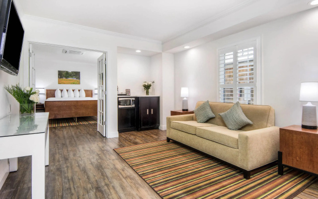 Double Suite