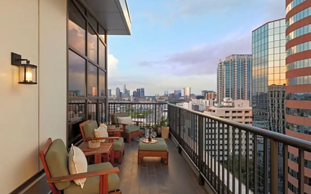1 Bedroom Penthouse Suite