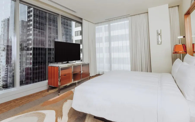 Deluxe Double room with city view