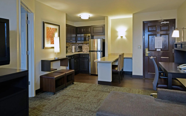 1 Bedroom Double Suite