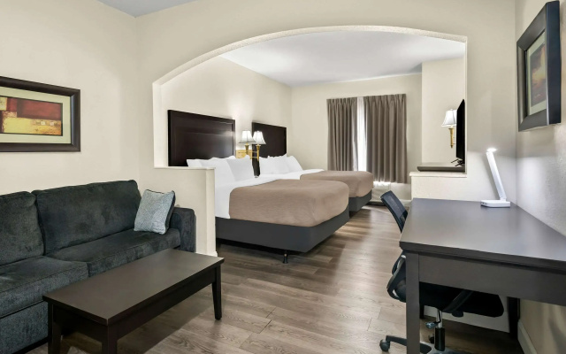 Quadruple Suite