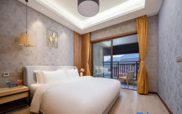 5 Bedrooms Deluxe Family Suite