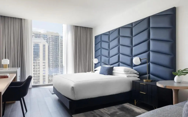 Standard room with city view
