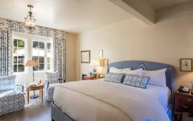 Standard Double room with courtyard view