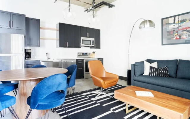 2 Bedrooms Apartment