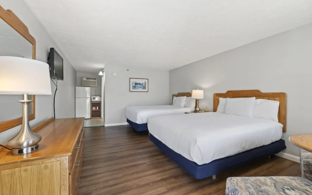 Deluxe Quadruple room with balcony