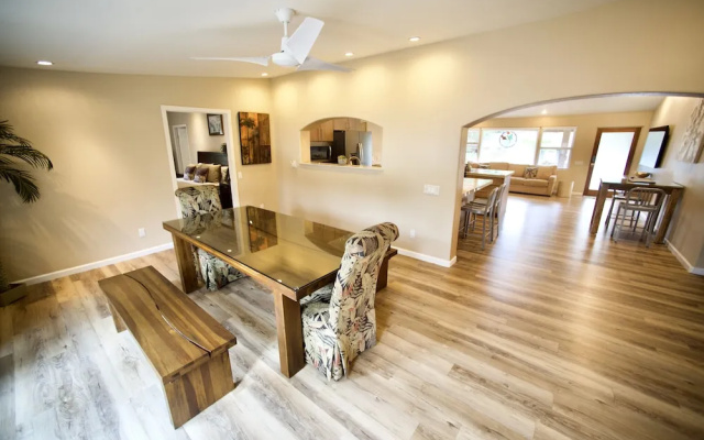 4 Bedrooms Cottage
