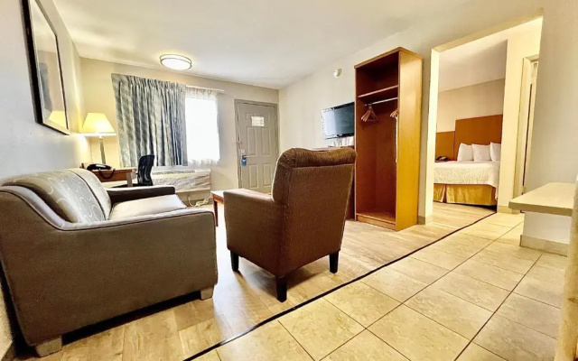 Quadruple Suite