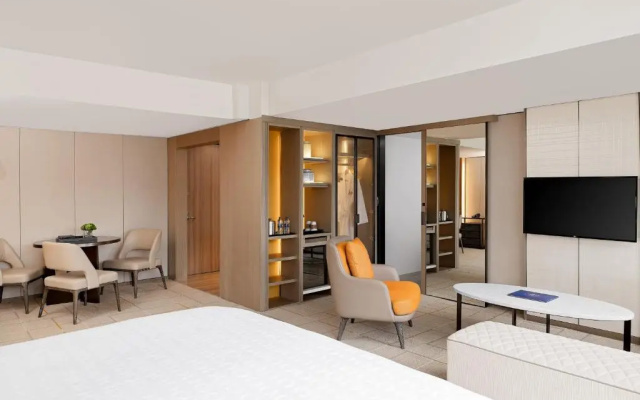Double Suite