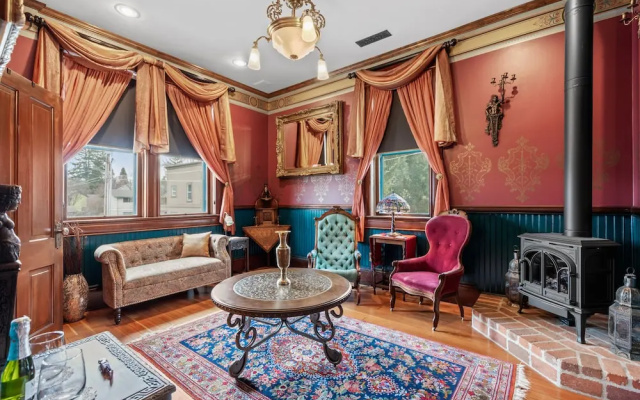 Quadruple Suite with city view