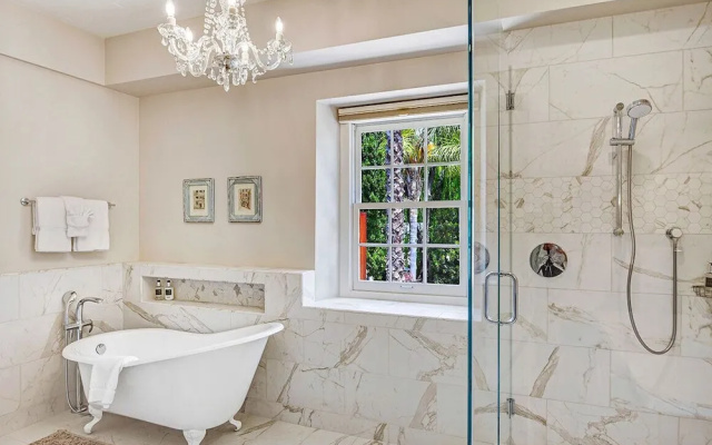 Suite with balcony