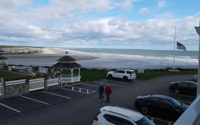 Standard Double room with balcony and beachfront